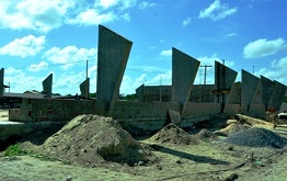 Obras do ginásio na Praça Piauí avançam