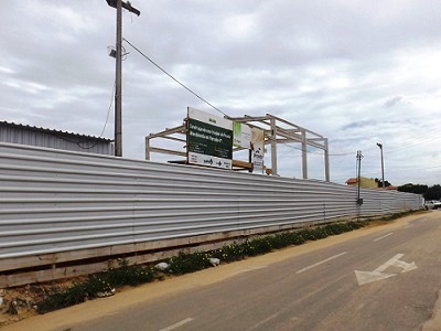 Prefeito visita obras de recuperação de calçamento e UPA 24H e anuncia novo concurso público