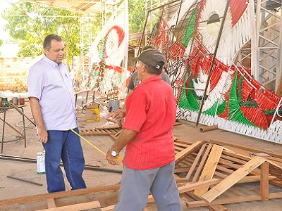 Decoração natalina de Parnaíba começa a ser instalada esta semana