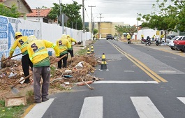 Frentes de trabalho avançam com serviço de limpeza urbana