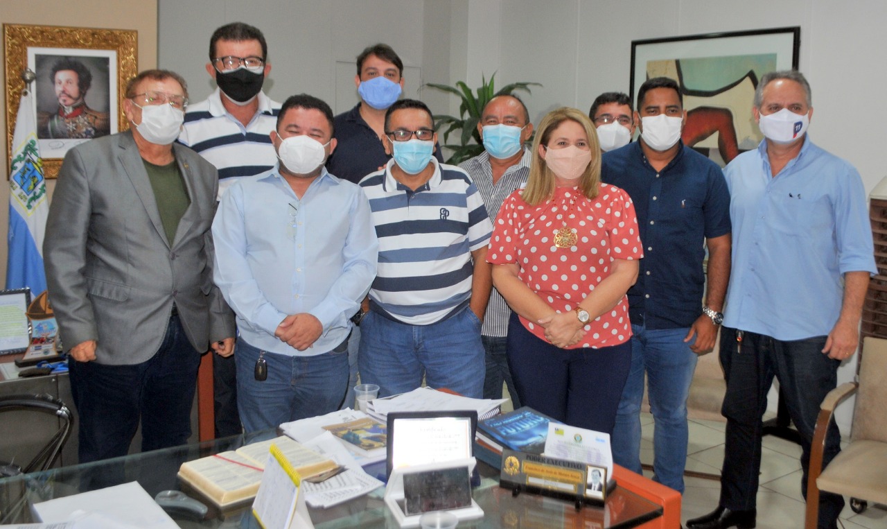 Em audiência com Prefeito Mão Santa, vereadores externam preocupação com aumento da violência e pedem união de esforços de entes públicos Em audiência com Prefeito Mão Santa, vereadores externam preocupação com aumento da violência e pedem união de esforços de entes públicos