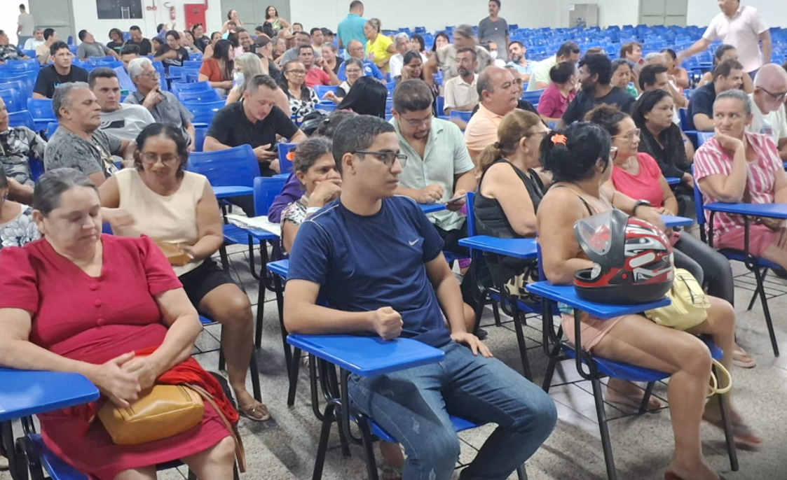 Prefeitura de Parnaíba realiza sorteio para permissionários do Shopping Popular Sílvio Santos