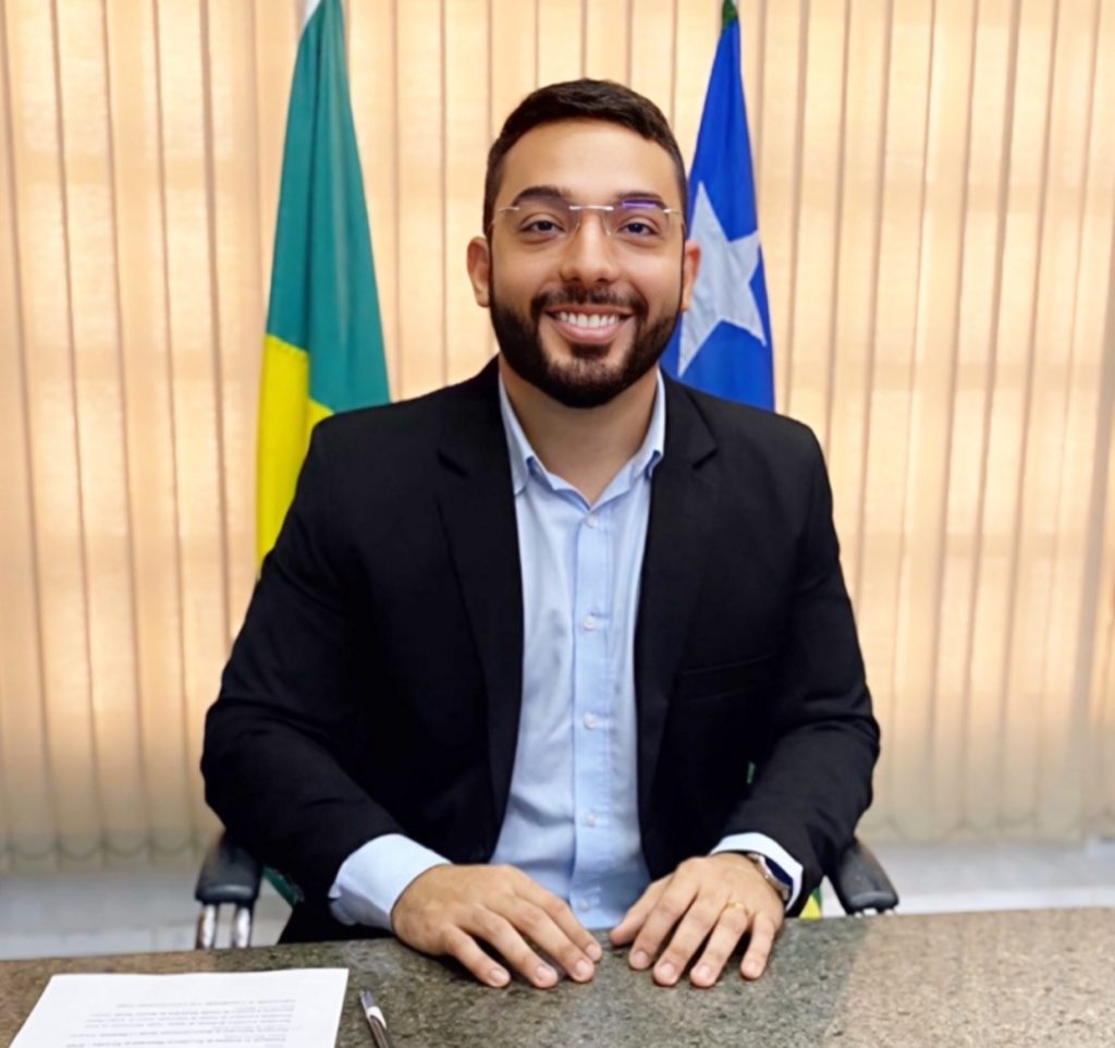 Prefeito Francisco Emanuel convoca 97 professores aprovados no concurso da Secretaria Municipal de Educação de Parnaíba