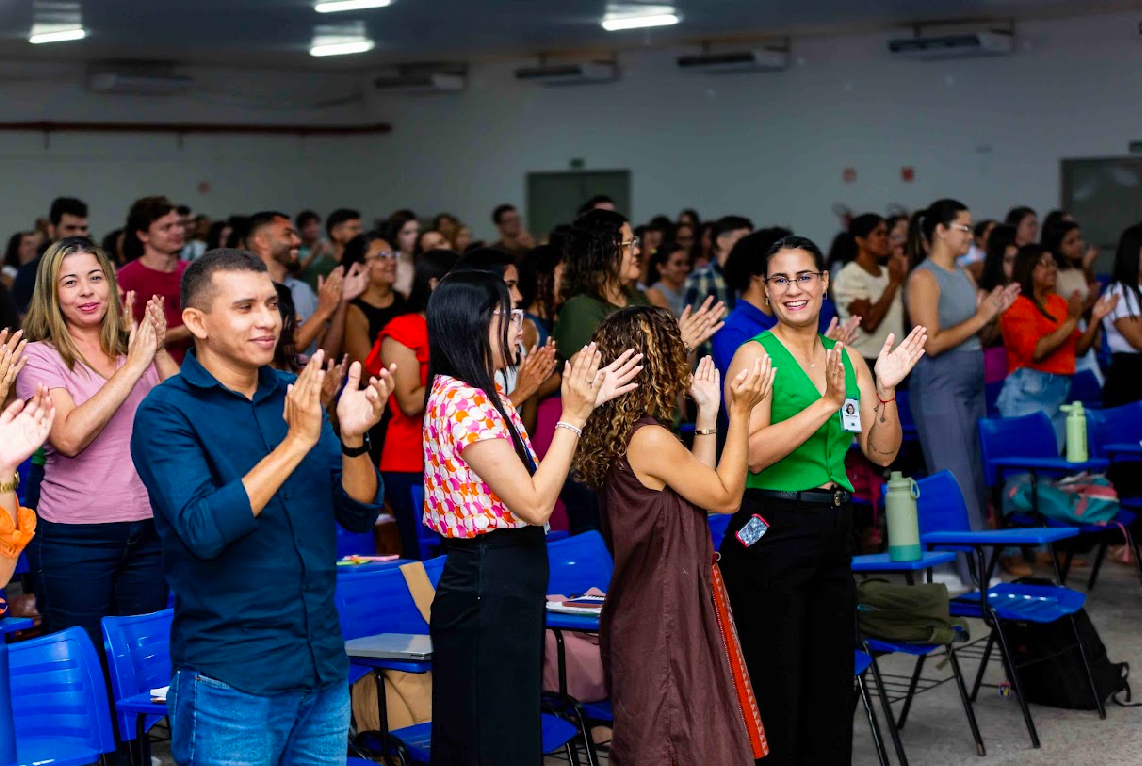 SEDUC promove palestras sobre Neurociência e Aprendizagem para professores e gestores escolares em Parnaíba SEDUC promove palestras sobre Neurociência e Aprendizagem para professores e gestores escolares em Parnaíba