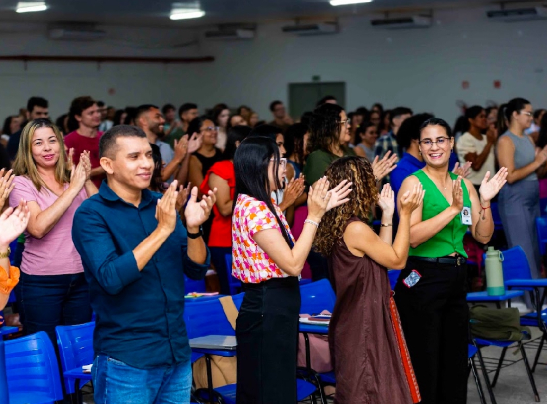 SEDUC promove palestras sobre Neurociência e Aprendizagem para professores e gestores escolares em Parnaíba SEDUC promove palestras sobre Neurociência e Aprendizagem para professores e gestores escolares em Parnaíba