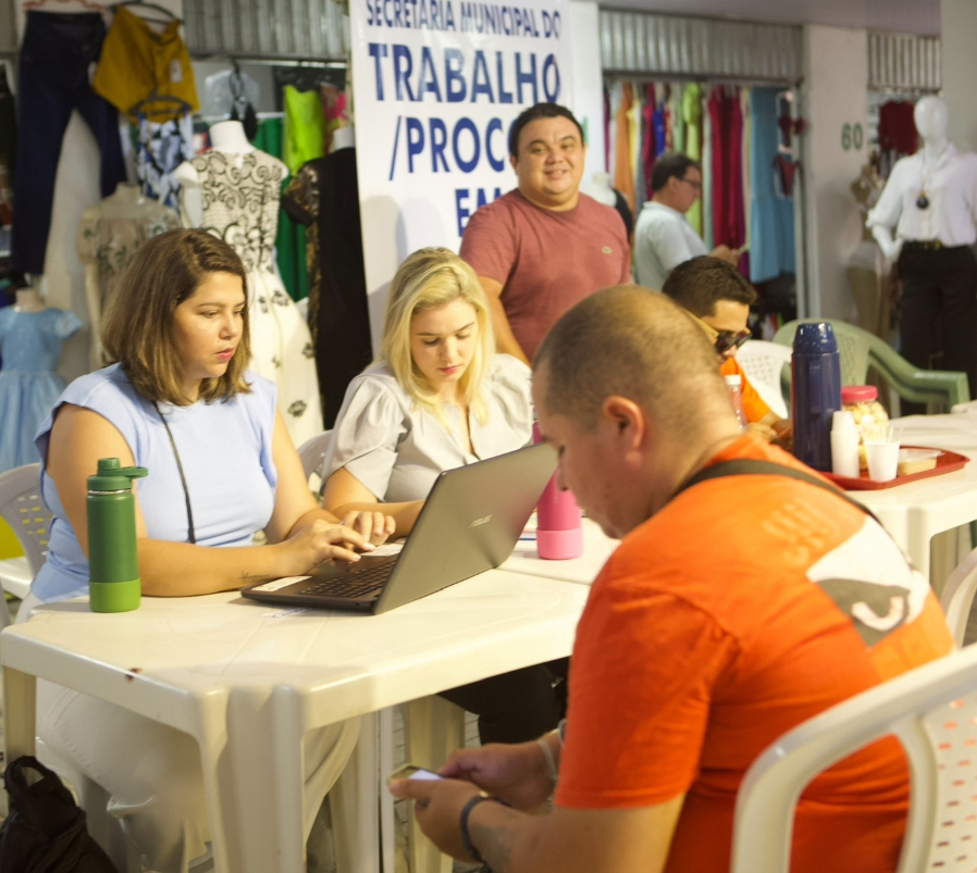 Programação especial no Shopping Popular Sílvio Santos garante cidadania e acesso a serviços públicos Programação especial no Shopping Popular Sílvio Santos garante cidadania e acesso a serviços públicos