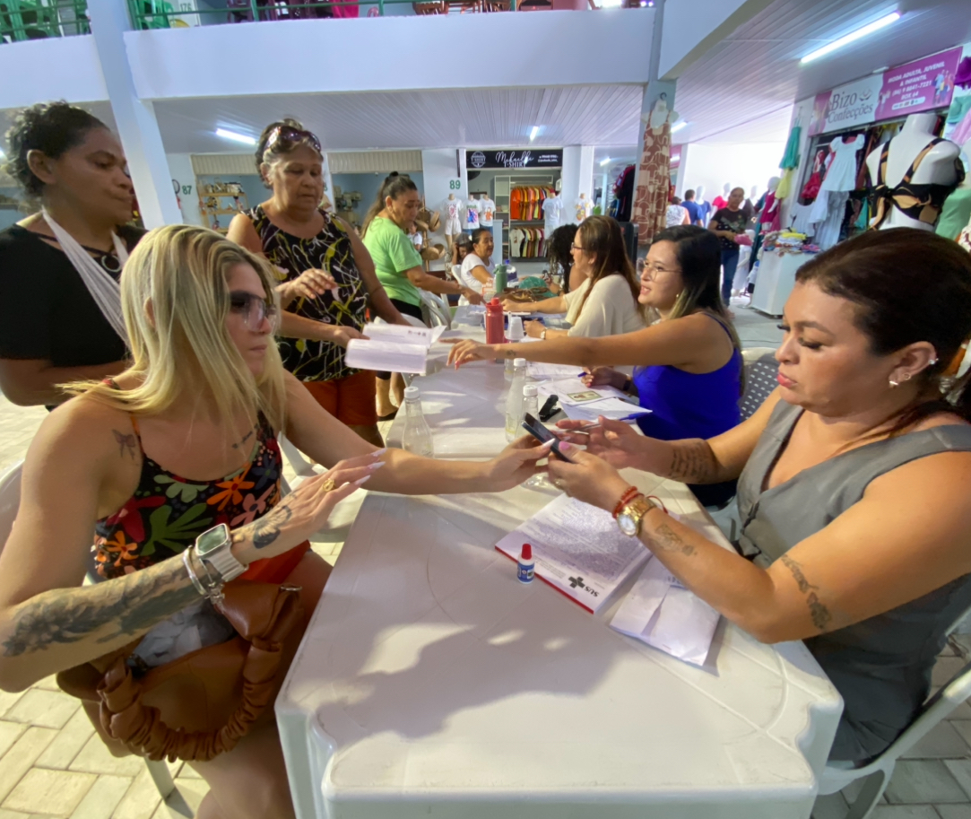 Serviços de atendimento médico, marcação de consultas e exames continuam no Shopping Popular Sílvio Santos Serviços de atendimento médico, marcação de consultas e exames continuam no Shopping Popular Sílvio Santos