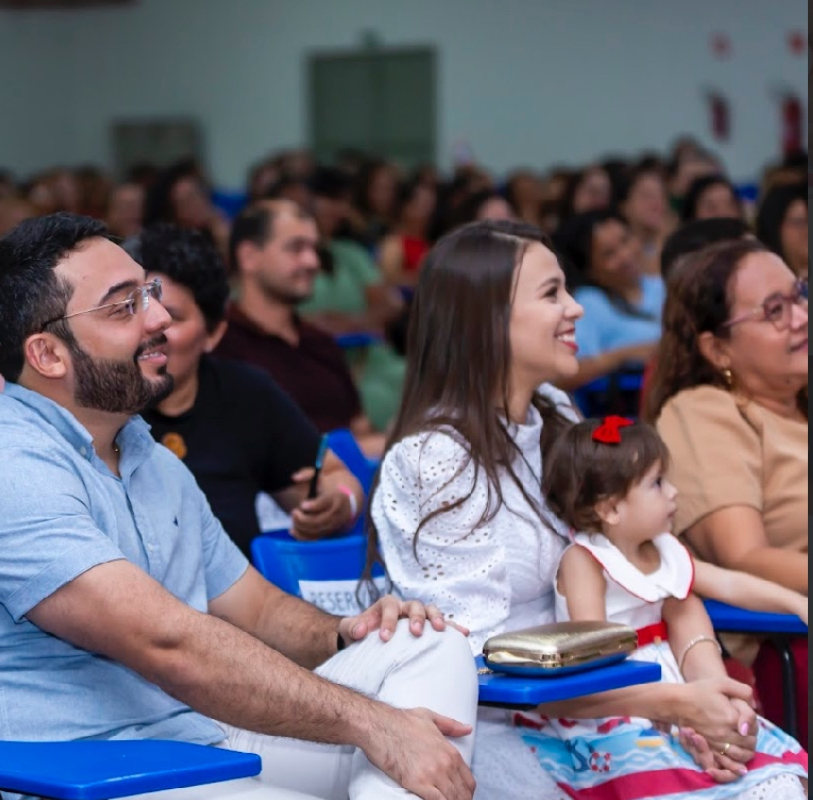 Prefeito Francisco Emanuel presta homenagem ao Dia das Mães em Parnaíba