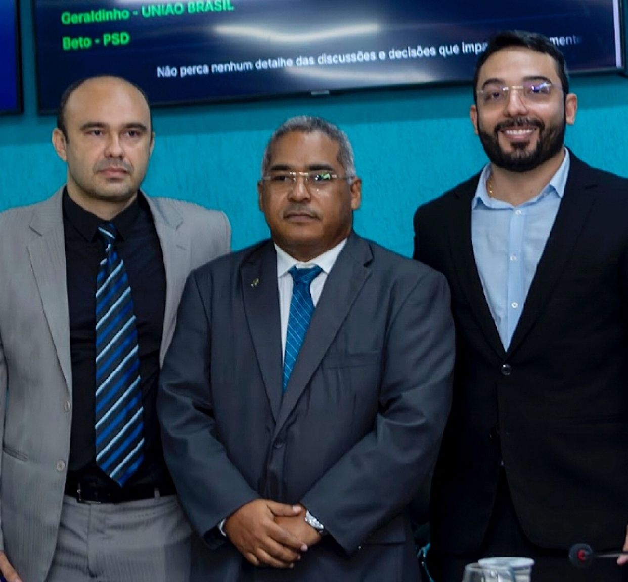 Prefeito Francisco Emanuel participa da posse do vereador Thiciano Ribeiro na Câmara Municipal de Parnaíba