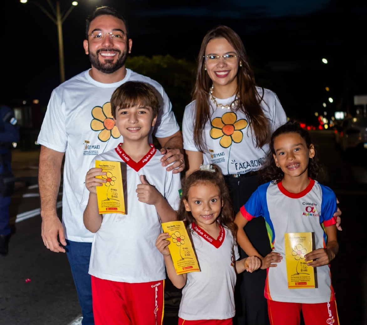 Prefeito Francisco Emanuel e Secretária Anália Priscilla realizam blitz educativa contra abuso e exploração sexual infantojuvenil em Parnaíba Prefeito Francisco Emanuel e Secretária Anália Priscilla realizam blitz educativa contra abuso e exploração sexual infantojuvenil em Parnaíba