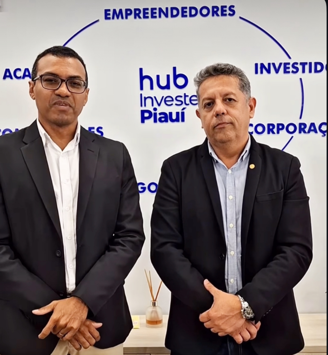 Procurador-Geral de Parnaíba e Secretário de Governo apresentam potencial econômico de Parnaíba a grupo empresarial na Investe Piauí Procurador-Geral de Parnaíba e Secretário de Governo apresentam potencial econômico de Parnaíba a grupo empresarial na Investe Piauí