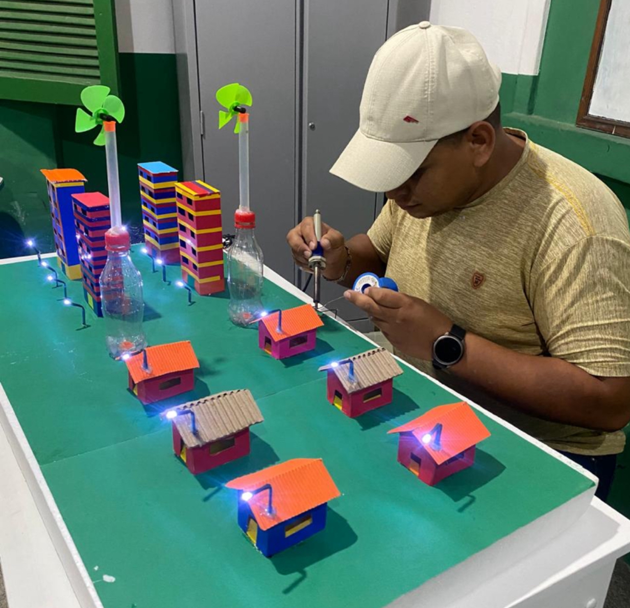 SEDUC de Parnaíba leva estudantes do EJA para exposição em shopping