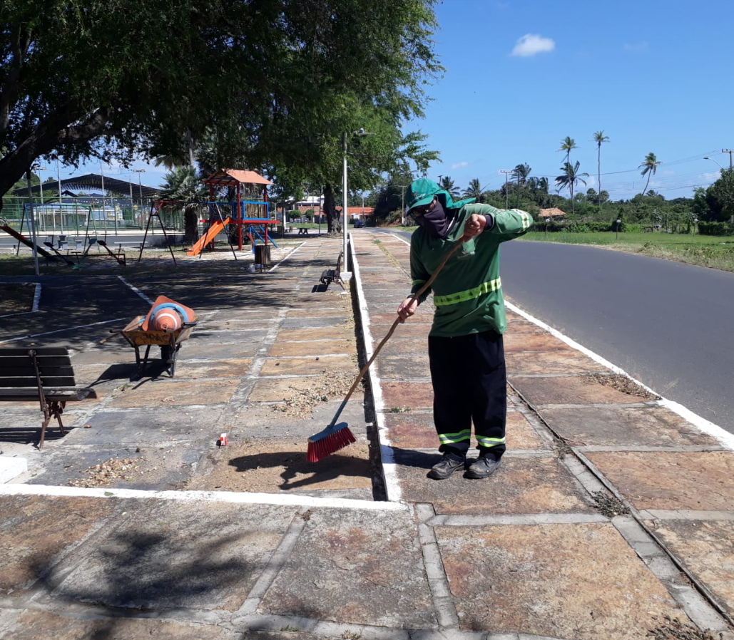 Prefeitura de Parnaíba realiza limpeza e zeladoria em vias e logradouros públicos no Bairro Cantagalo Prefeitura de Parnaíba realiza limpeza e zeladoria em vias e logradouros públicos no Bairro Cantagalo