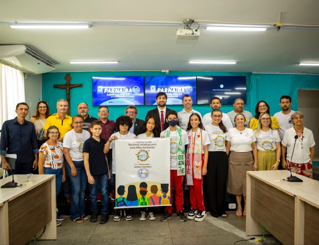 Secretários Rubens Ferreira e Danilo Rêgo participam de Audiência Pública sobre fortalecimento do Núcleo de Educação Ambiental em Parnaíba Secretários Rubens Ferreira e Danilo Rêgo participam de Audiência Pública sobre fortalecimento do Núcleo de Educação Ambiental em Parnaíba
