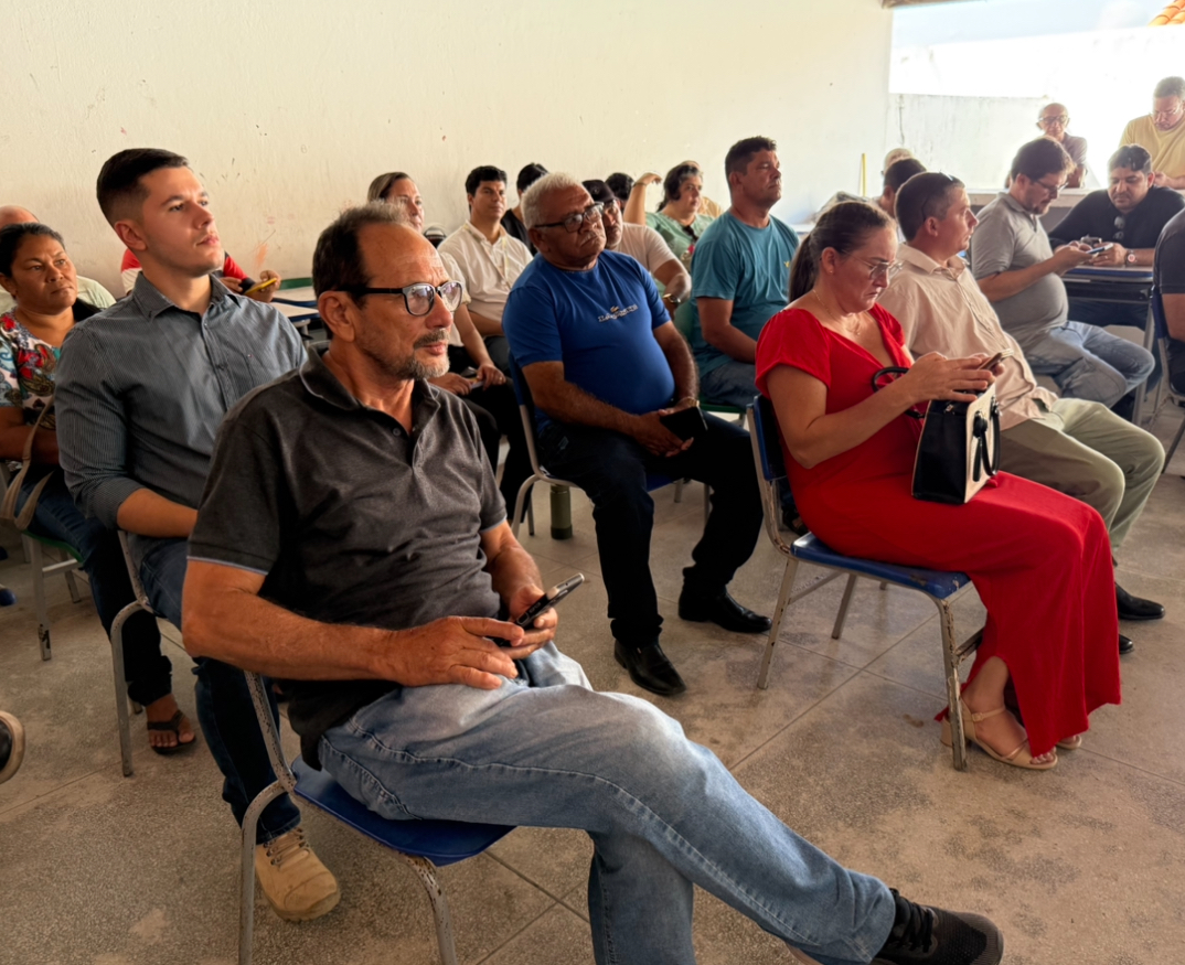 Prefeitura de Parnaíba realiza reunião com agricultores familiares sobre chamada pública da alimentação escolar Prefeitura de Parnaíba realiza reunião com agricultores familiares sobre chamada pública da alimentação escolar