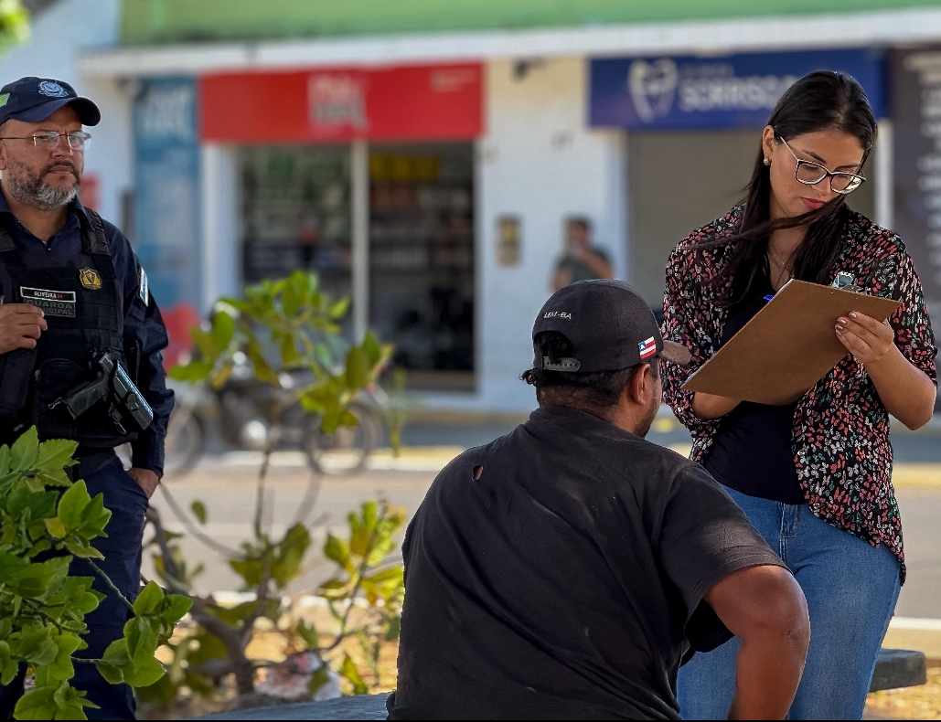 Prefeito Francisco Emanuel determina busca ativa para SEDESC cadastrar pessoas em situação de rua nas ações do Centro POP Prefeito Francisco Emanuel determina busca ativa para SEDESC cadastrar pessoas em situação de rua nas ações do Centro POP
