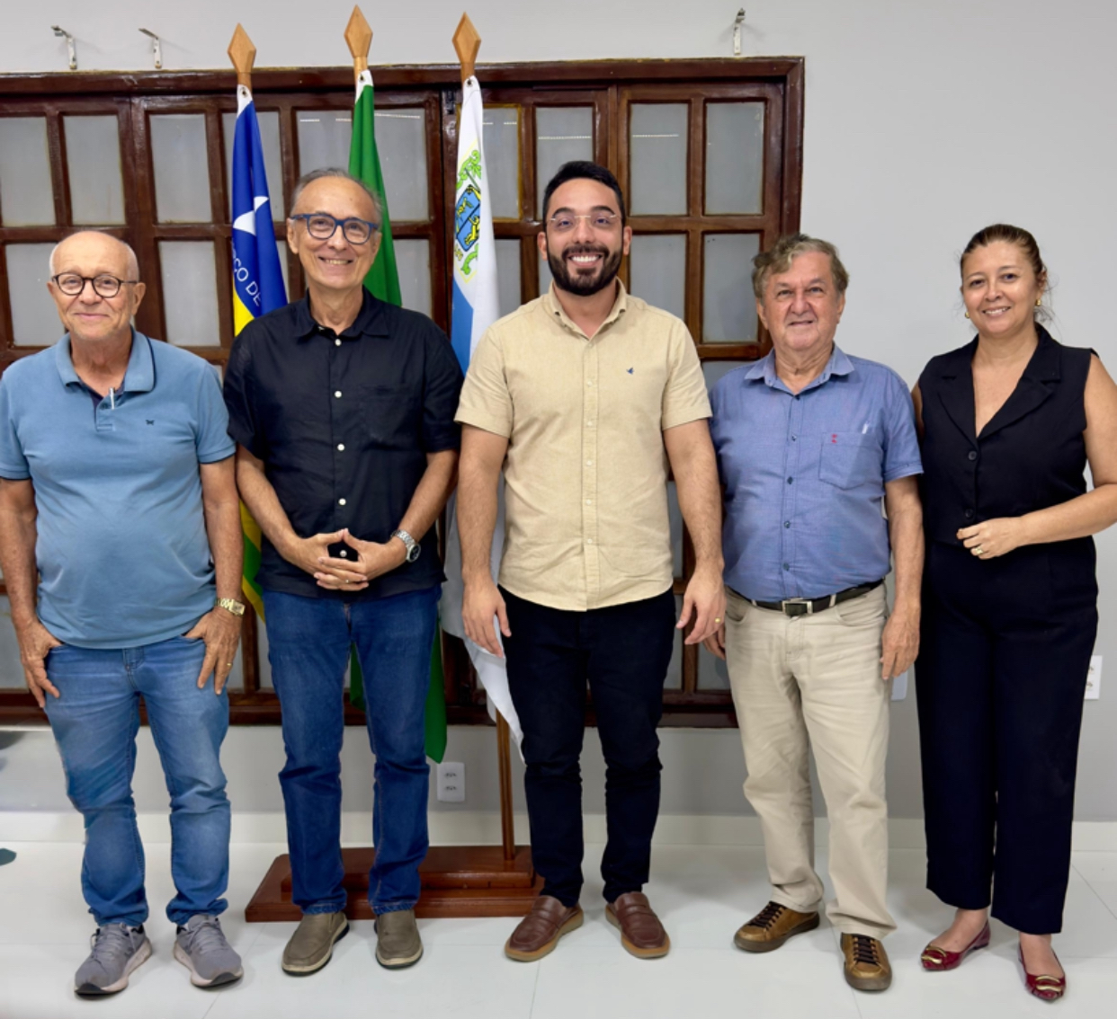 Presidente do Sindicato da Construção Civil no Piauí e empresários convidam prefeito Francisco Emanuel para evento em Parnaíba Presidente do Sindicato da Construção Civil no Piauí e empresários convidam prefeito Francisco Emanuel para evento em Parnaíba