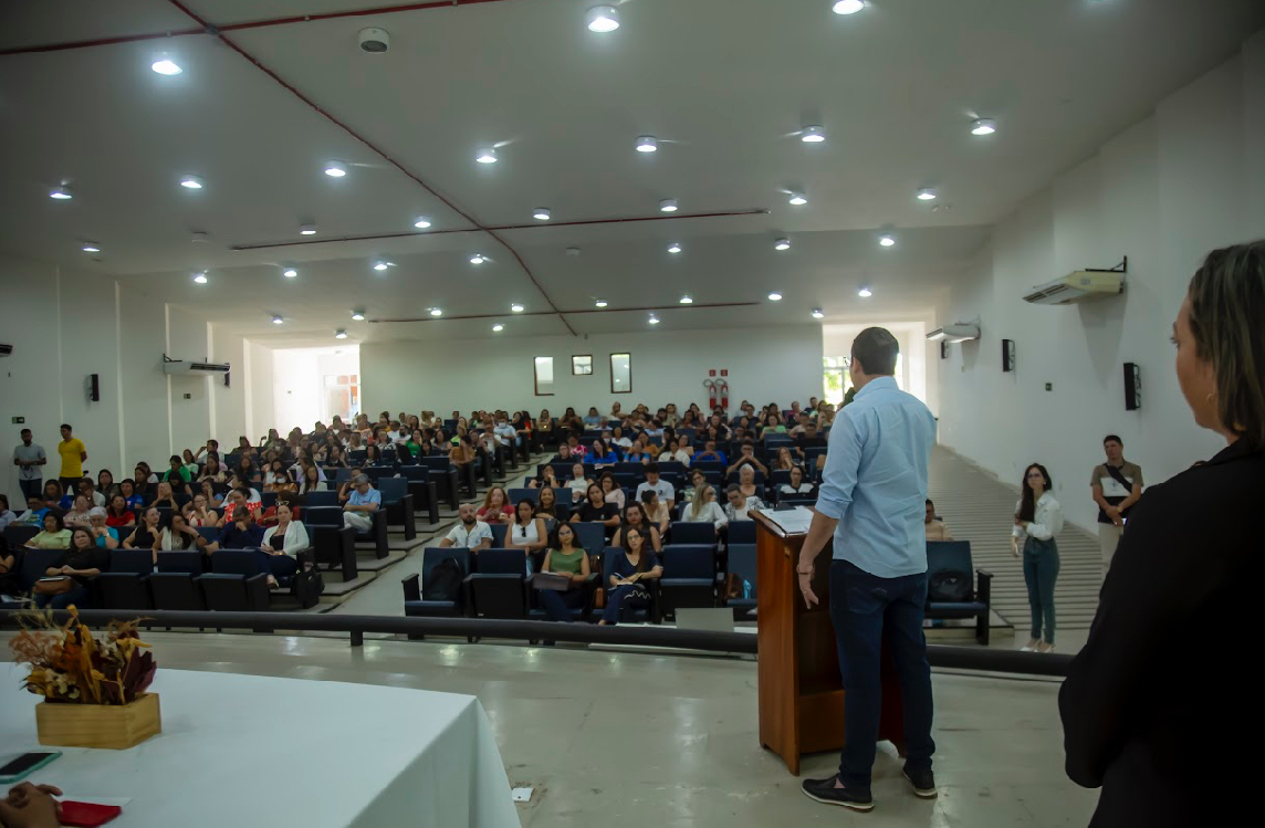 Por determinação do prefeito Francisco Emanuel, SEDUC de Parnaíba soma forças com Ministério Público no enfrentamento ao bullying nas escolas municipais Por determinação do prefeito Francisco Emanuel, SEDUC de Parnaíba soma forças com Ministério Público no enfrentamento ao bullying nas escolas municipais