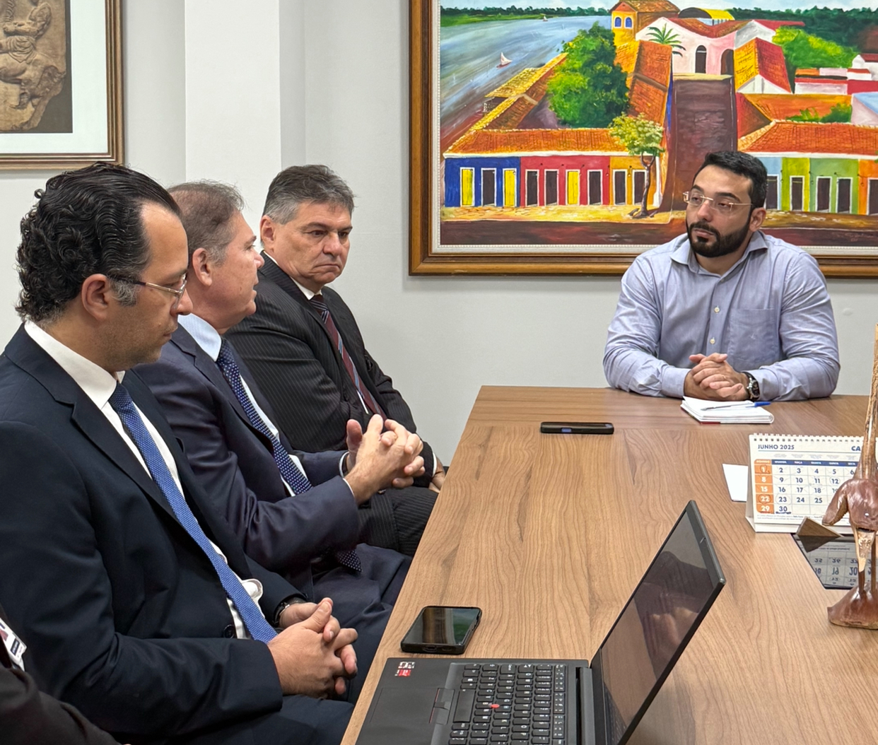 Prefeito Francisco Emanuel recebe visita institucional do Presidente do TCE-PI, Conselheiro Kennedy Barros, para tratar da nova destinação de resíduos em Parnaíba Prefeito Francisco Emanuel recebe visita institucional do Presidente do TCE-PI, Conselheiro Kennedy Barros, para tratar da nova destinação de resíduos em Parnaíba
