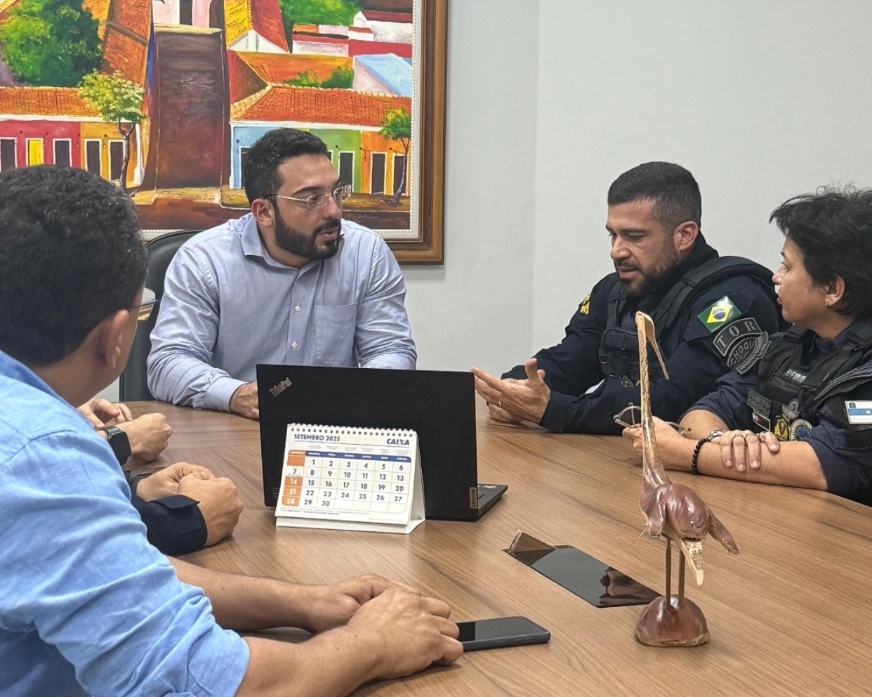 Prefeito Francisco Emanuel e chefe da PRF em Parnaíba, inspetor Thiago Reale, alinham ações e cooperação técnica para segurança no município Prefeito Francisco Emanuel e chefe da PRF em Parnaíba, inspetor Thiago Reale, alinham ações e cooperação técnica para segurança no município