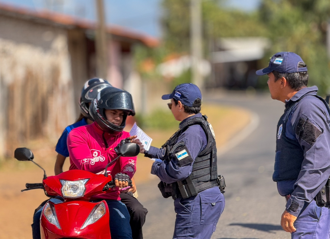 Guarda Civil Municipal intensifica blitz educativa para conscientizar condutores de veículos, prevenir acidentes e valorizar vidas no trânsito de Parnaíba Guarda Civil Municipal intensifica blitz educativa para conscientizar condutores de veículos, prevenir acidentes e valorizar vidas no trânsito de Parnaíba